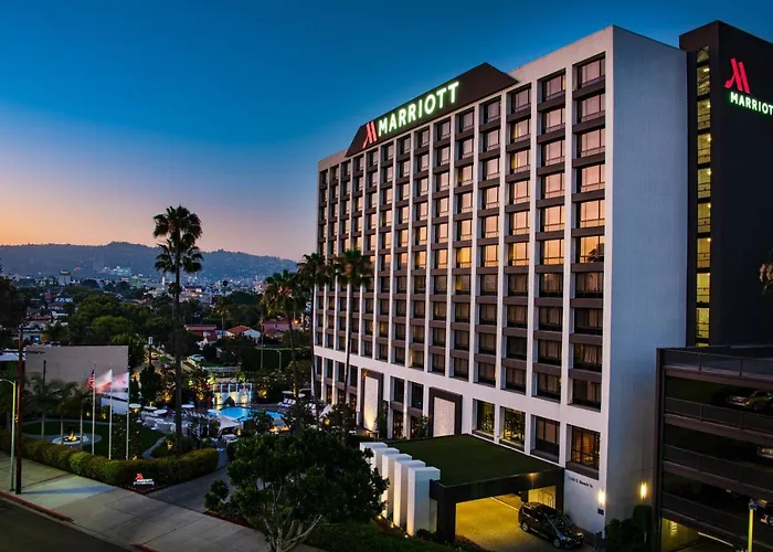 Best Hotels Near The Grove for an Upscale LA Stay