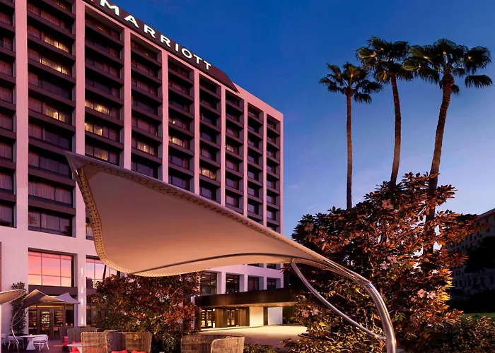 Best Hotels Near The Grove for an Upscale LA Stay