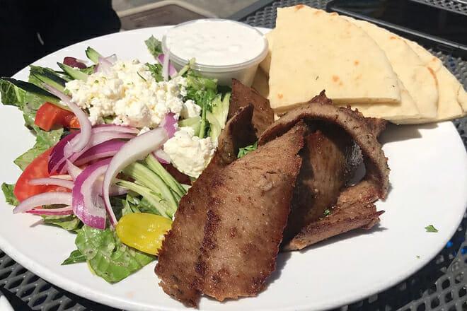 Artemis Lakefront Café