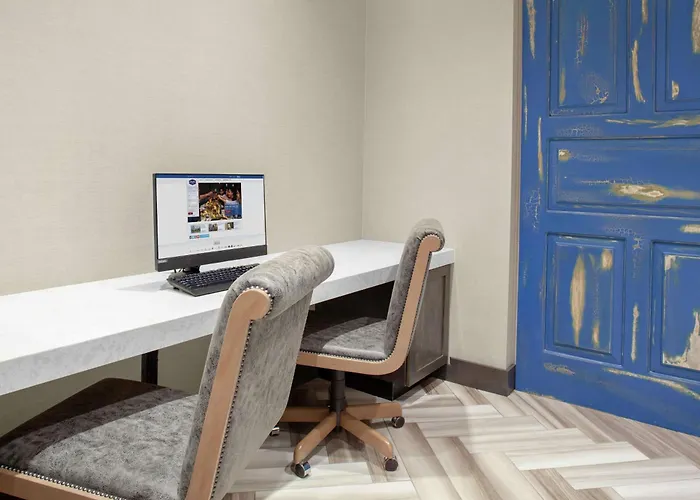 Top Hotels Along San Antonio's Iconic River Walk