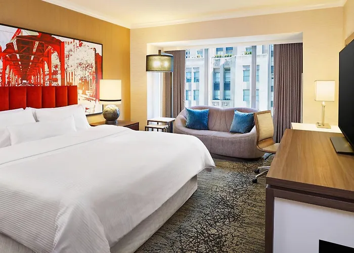 Top Hotels Near Chicago's Magnificent Mile