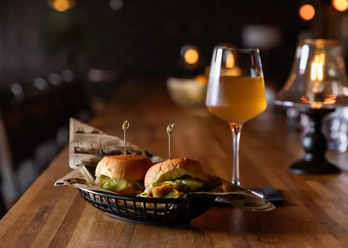 Top Nashville Airport Hotels Offering Shuttle Services