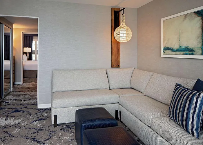 Top Hotels with Water Slides in San Diego