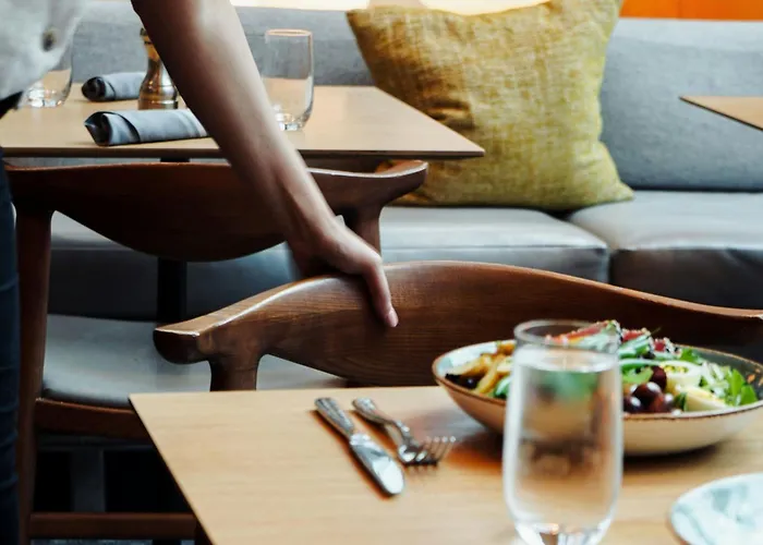 Top Hotels Near Chicago Bears Stadium