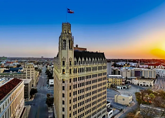 Top-Rated Hotels on Riverwalk San Antonio